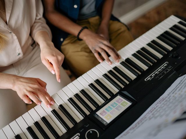 Dès la rentrée, des frais d’inscription qui font grimper la note des familles