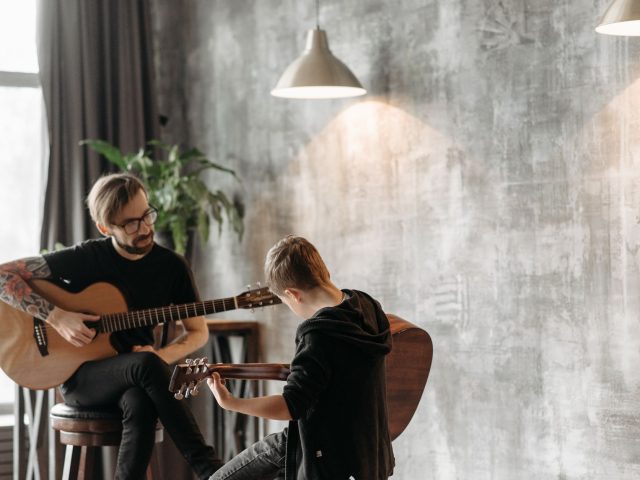 Quel instrument choisir pour débuter vos cours de musique ?